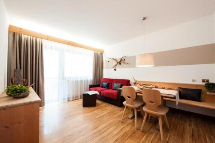 APARTMENT HOTEL SIEGI