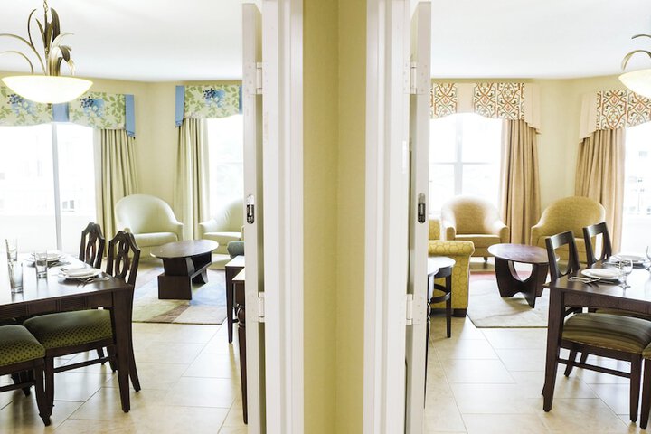 Room 14 of 195
