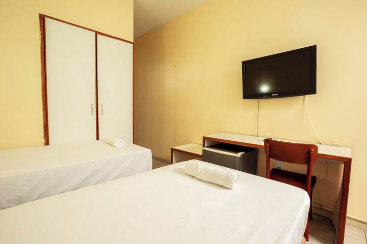 Room 8 of 27