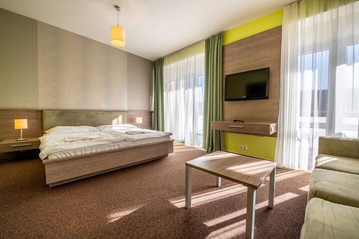 Room 2 of 56