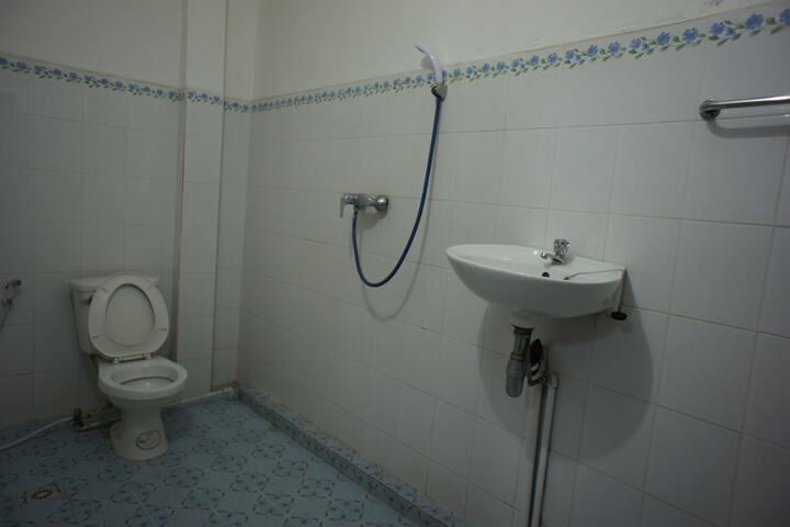 Room 15 of 21