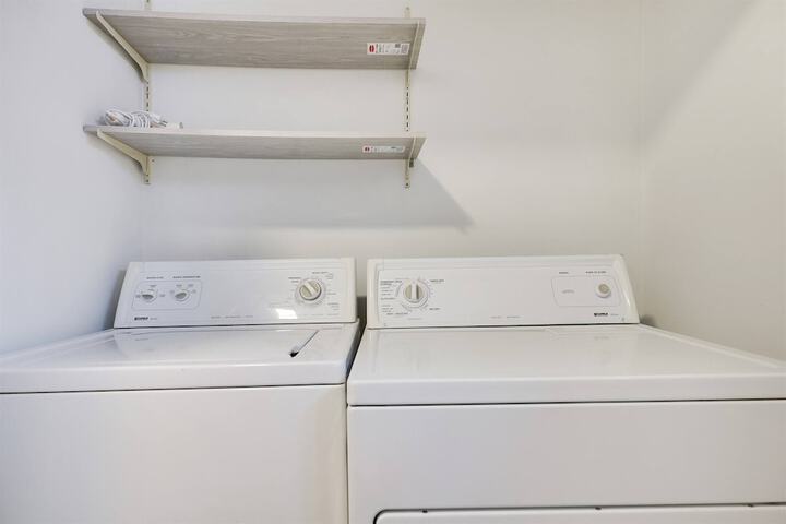 Laundry 23 of 37