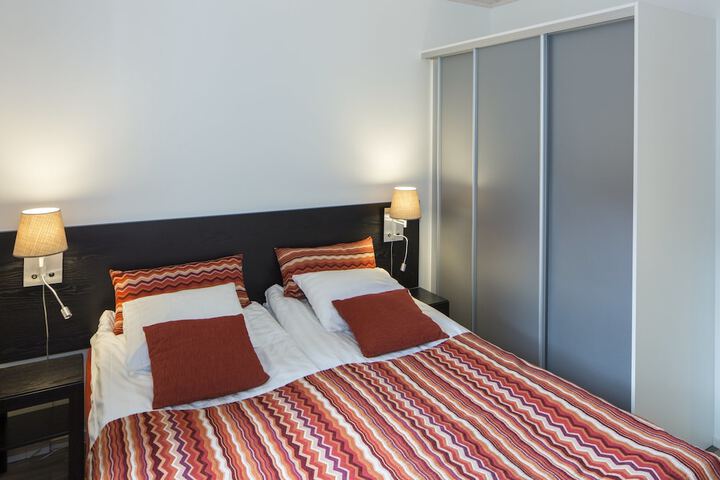 Room 10 of 78