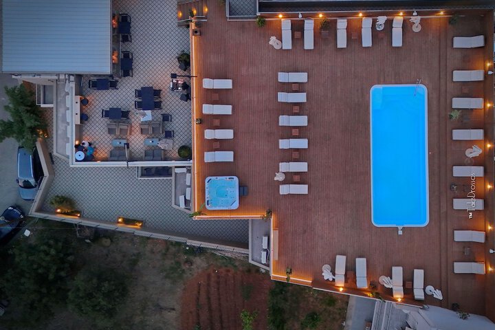 Pool 45 of 113