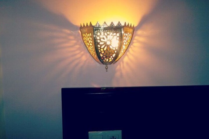 Room 28 of 61