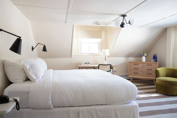 Room 14 of 124
