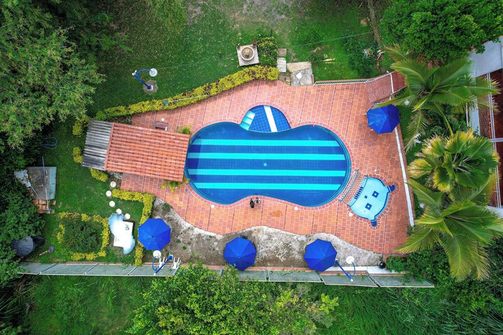 Pool 11 of 26