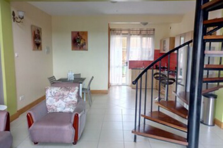 Room 12 of 30