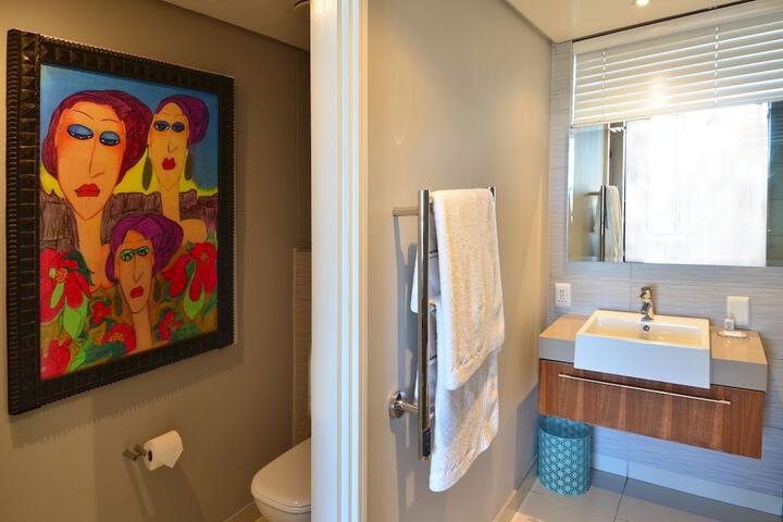 Room 9 of 42