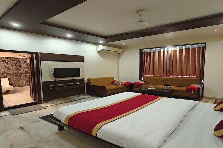 Room 6 of 45