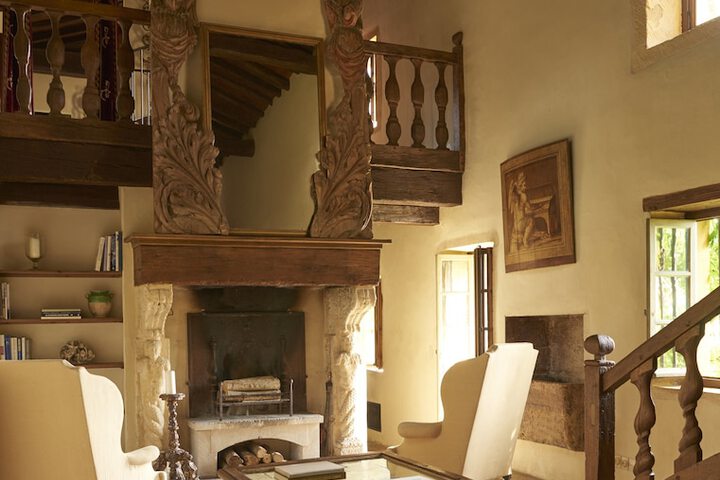 Room 4 of 61