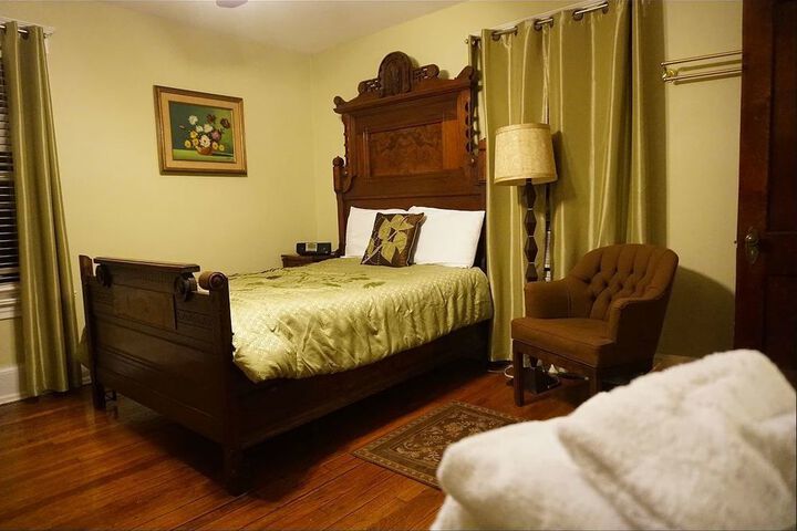 Room 21 of 40