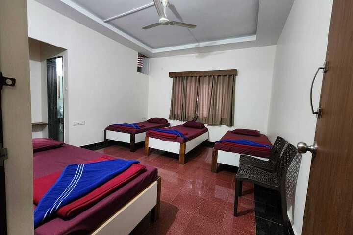 Room 15 of 40