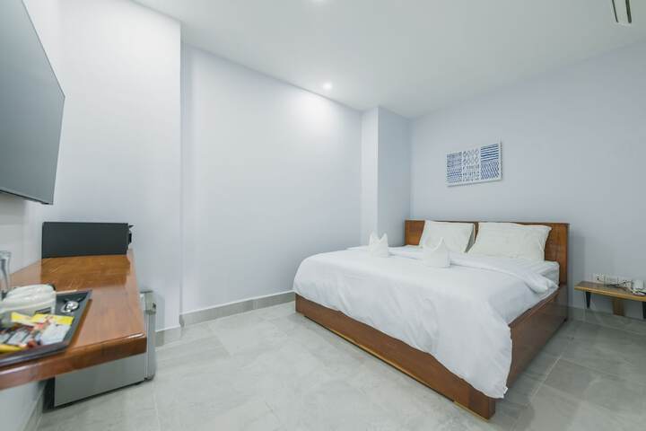 Room 55 of 148