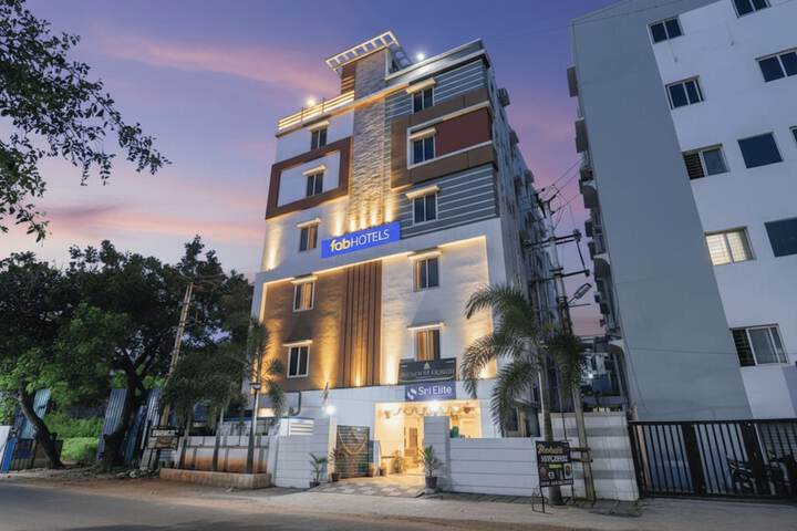FabHotel Broholic