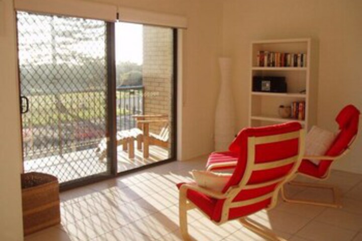 Room 4 of 6