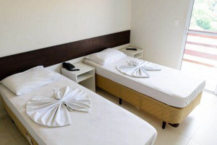 Room 21 of 37