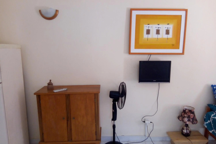 Room 5 of 18