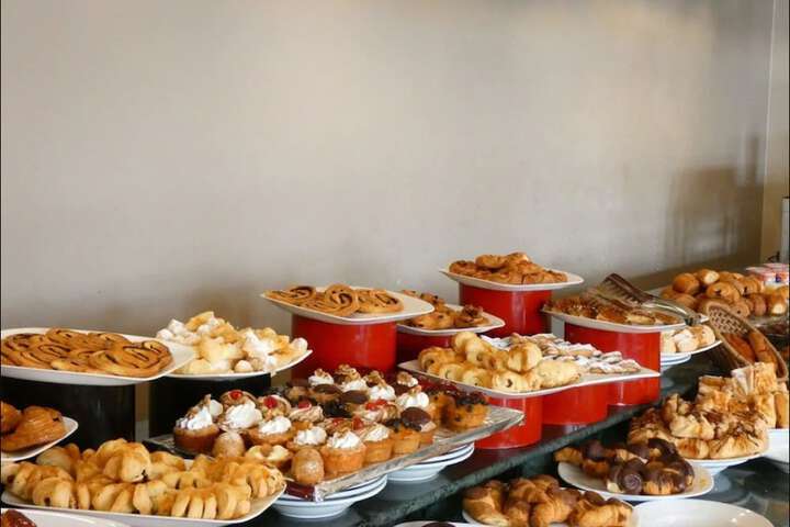 Breakfast/Coffee Service 21 of 34