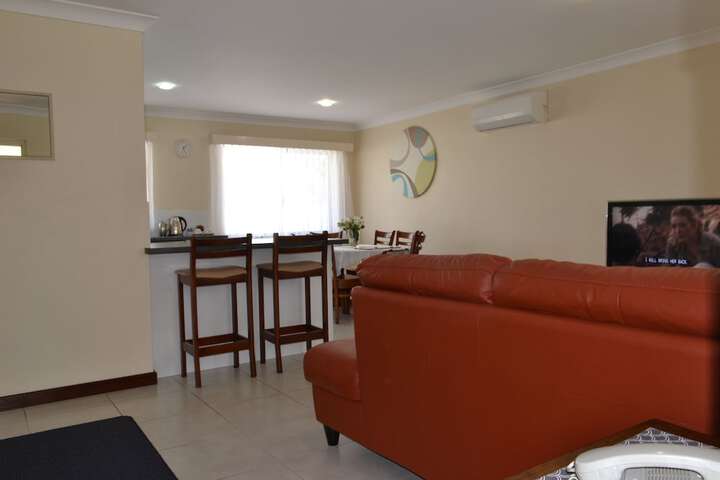 Room 15 of 174