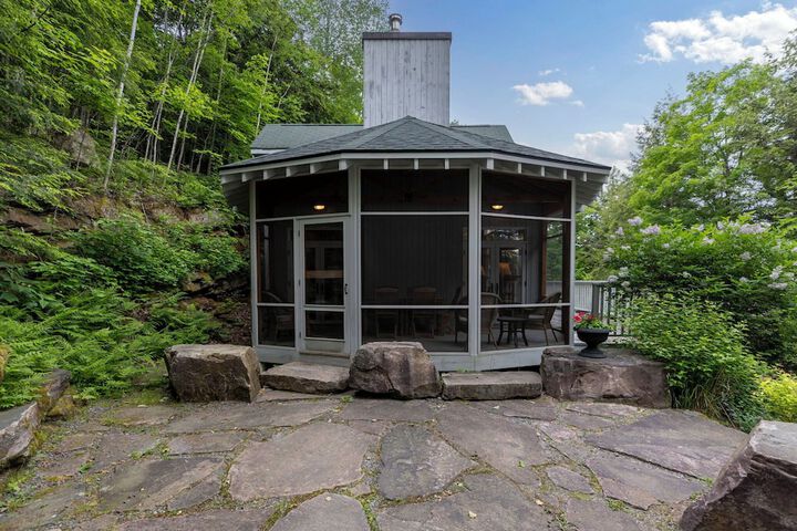 Terrace/Patio 96 of 135