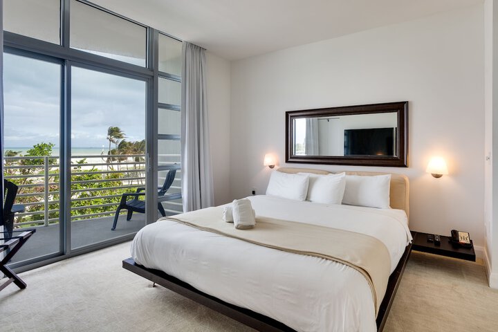 Room 4 of 38