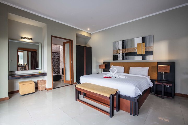 Room 30 of 92