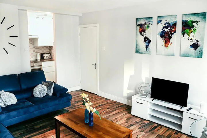 Room 3 of 9