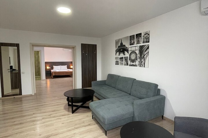 Room 22 of 43