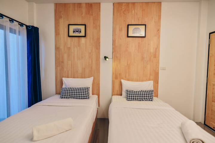 Room 11 of 65