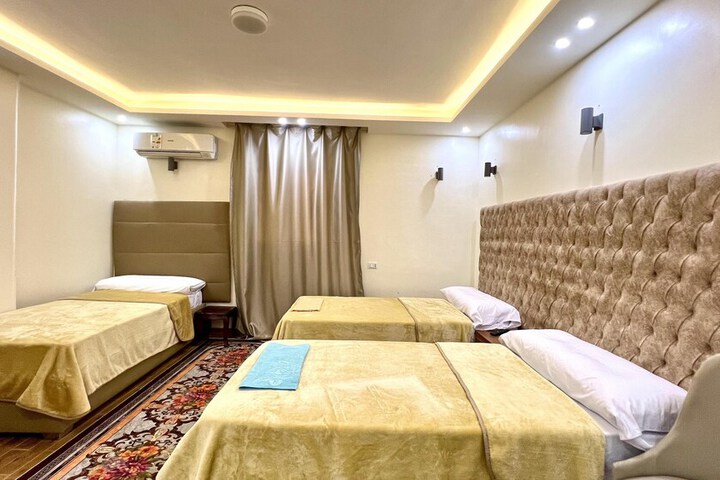 Room 16 of 37
