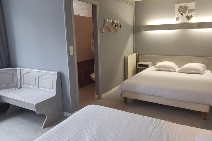 Room 5 of 44