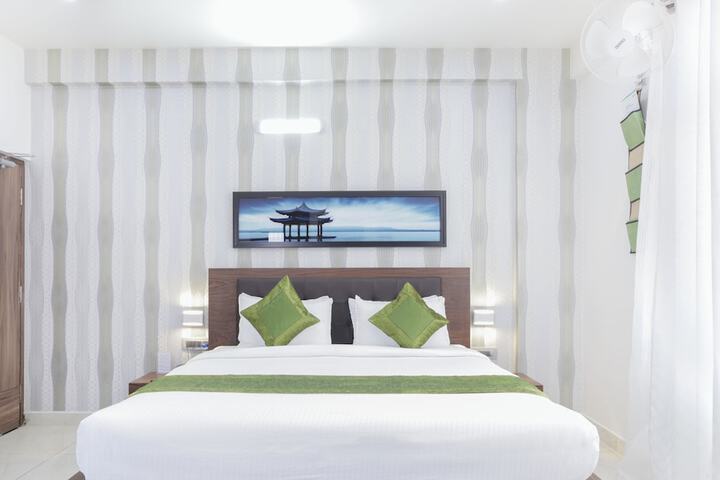 Room 12 of 63