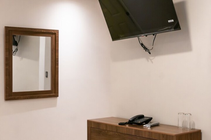 Room 9 of 29
