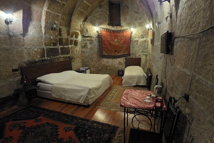 Room 310 of 578