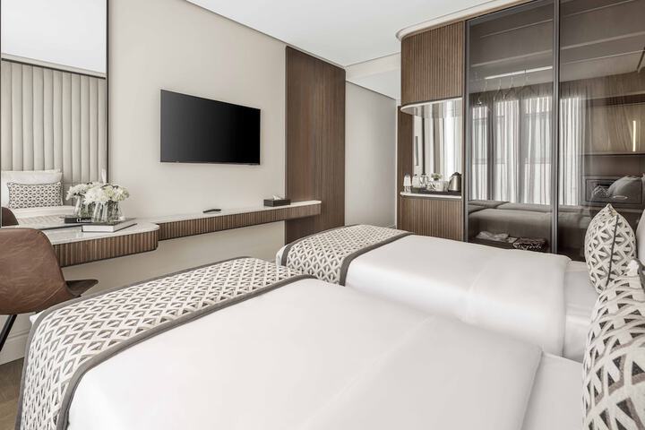 Room 14 of 64