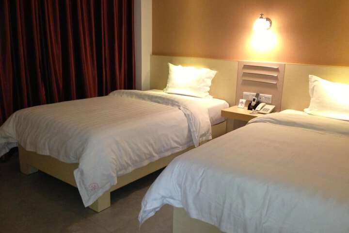 Room 8 of 55