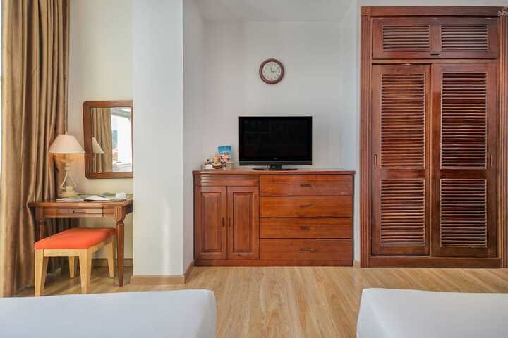 Room 3 of 59