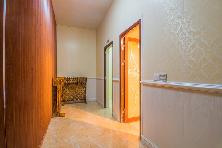 Hotel Interior 6 of 32
