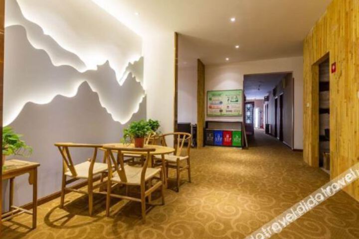Hotel Interior 8 of 20
