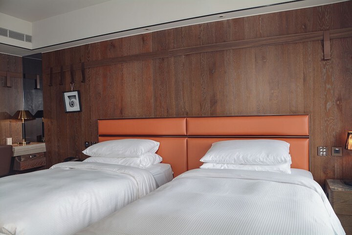 Room 7 of 69