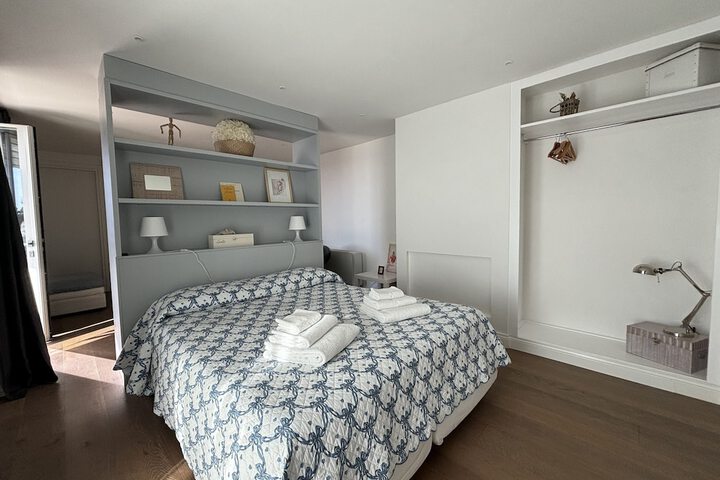 Room 12 of 93