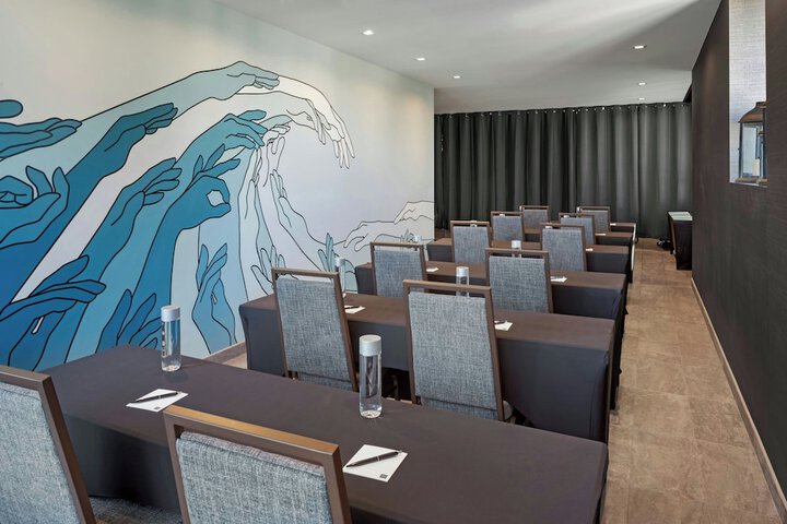 Meeting facility