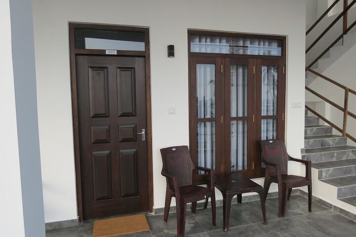 Room 7 of 61