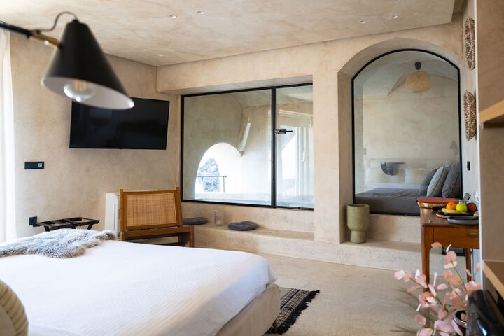 Room 45 of 166