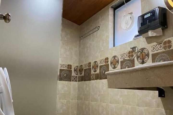 Room 15 of 20