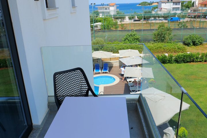Terrace/Patio 68 of 107