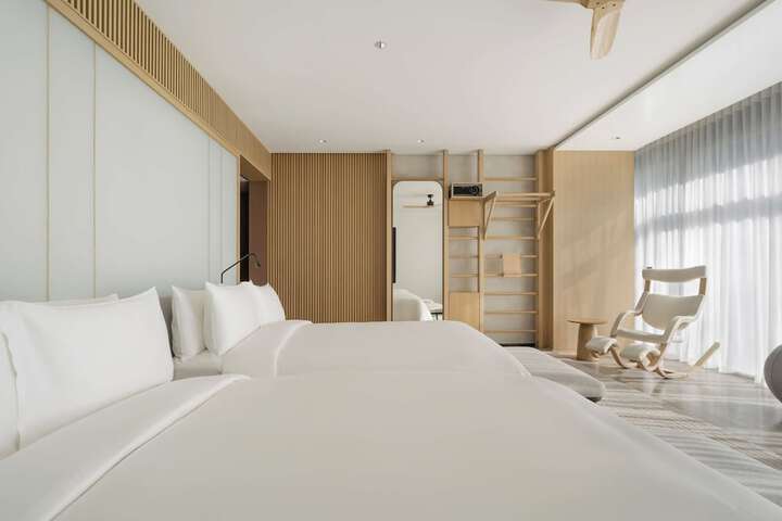 Room 37 of 81