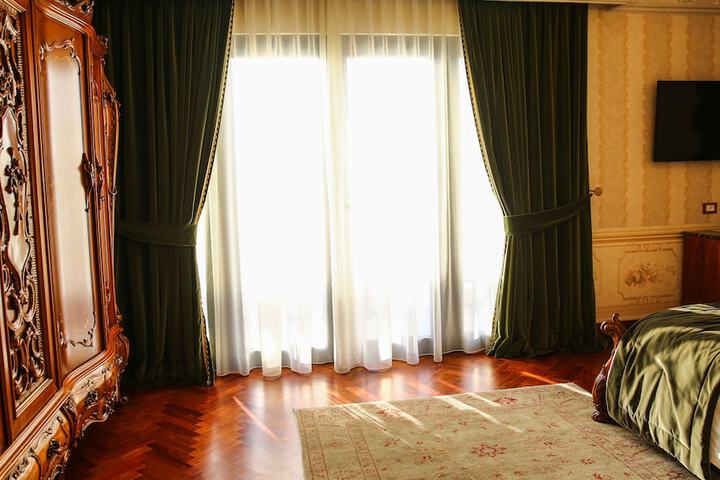 Room 22 of 82
