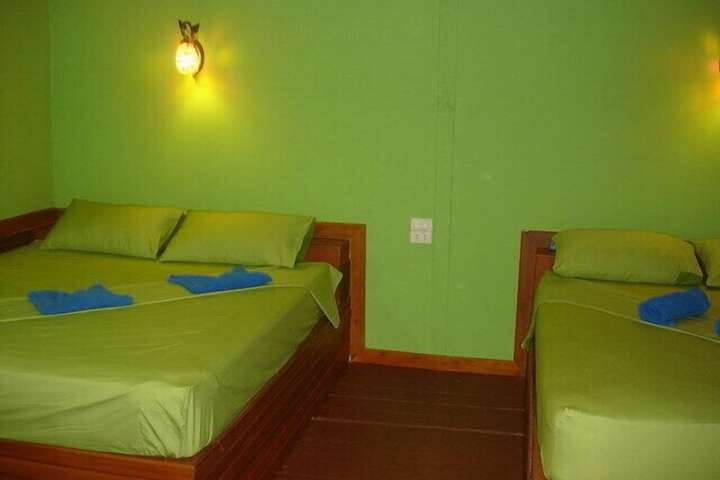 Room 17 of 32